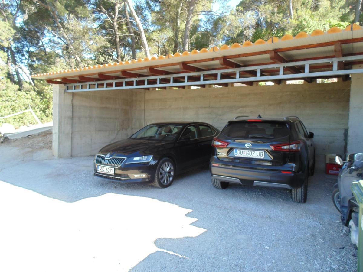 Villa Apartments Mate Cebalo Lumbarda Esterno foto