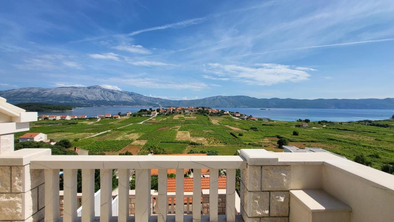 Villa Apartments Mate Cebalo Lumbarda Esterno foto