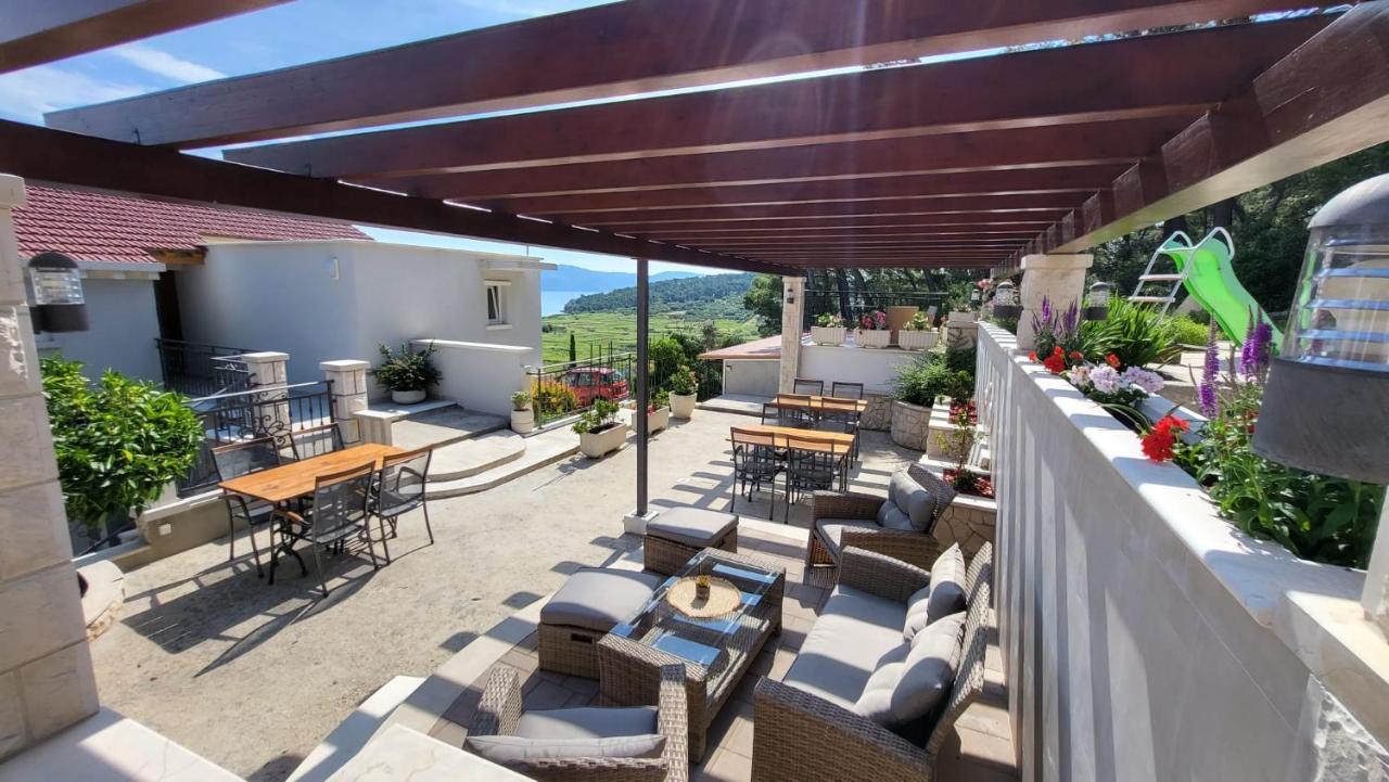 Villa Apartments Mate Cebalo Lumbarda Esterno foto
